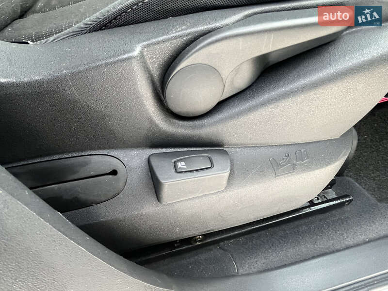 Минивэн Renault Scenic 2006 в Черновцах