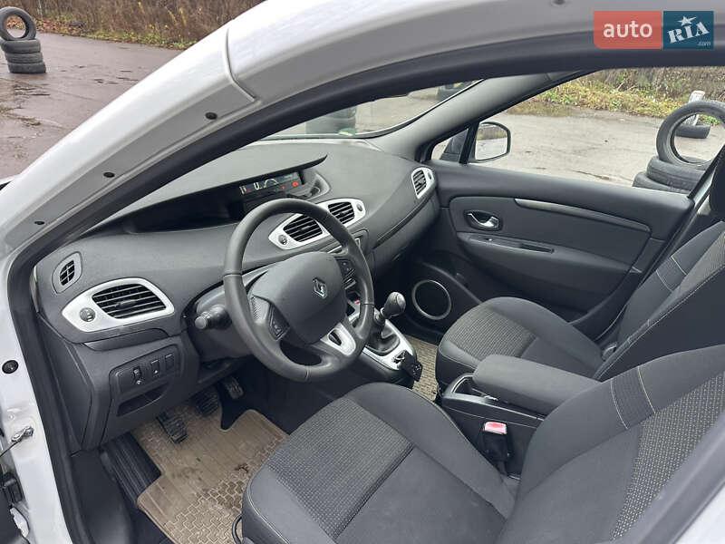 Минивэн Renault Scenic 2010 в Луцке