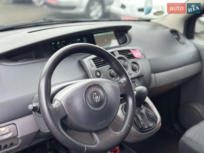 Минивэн Renault Scenic 2006 в Староконстантинове