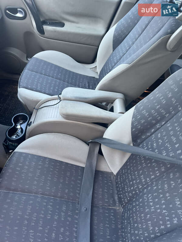 Минивэн Renault Scenic 2004 в Киеве фото 18 Минивэн Renault Scenic 2004 в Киеве