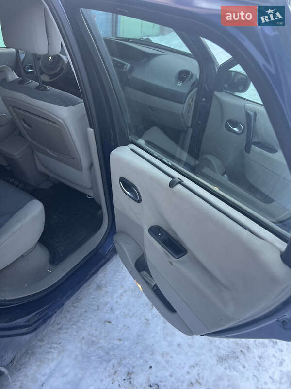 Минивэн Renault Scenic 2004 в Киеве фото 30 Минивэн Renault Scenic 2004 в Киеве