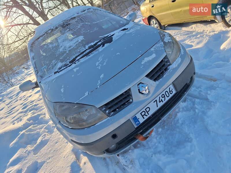 Мінівен Renault Scenic 2004 в Чернівцях