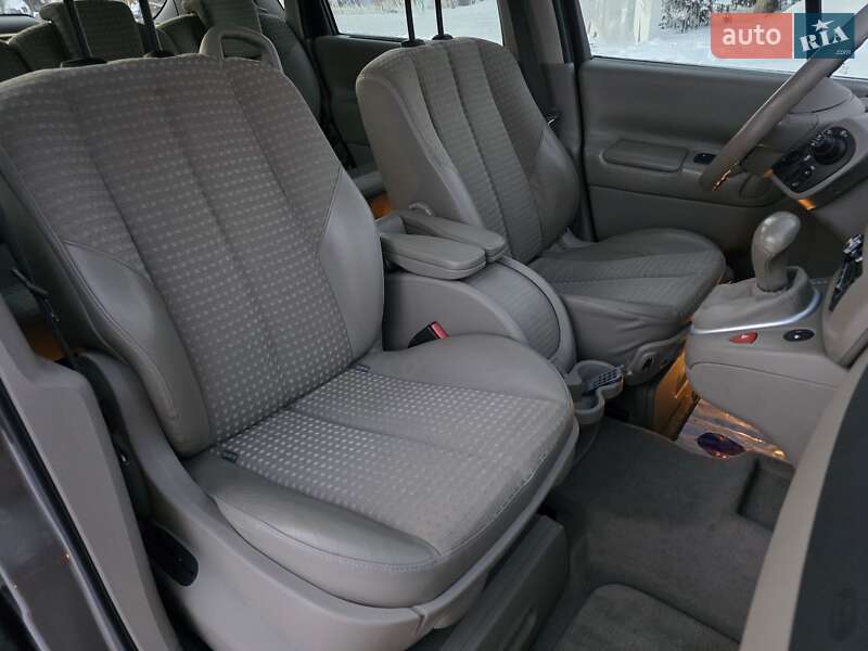 Минивэн Renault Scenic 2004 в Луцке