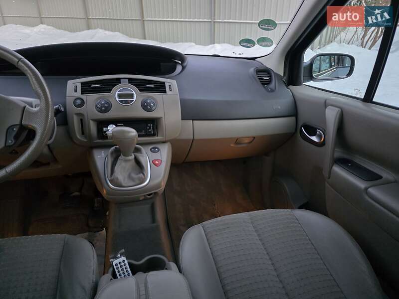 Минивэн Renault Scenic 2004 в Луцке