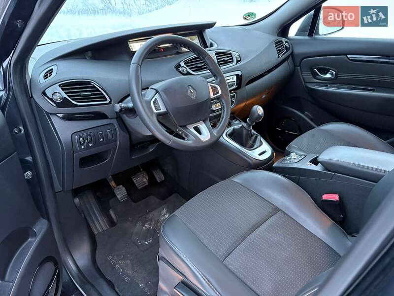 Минивэн Renault Scenic 2011 в Киверцах