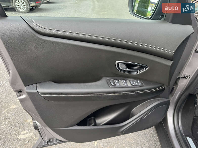 Минивэн Renault Scenic 2016 в Хмельницком