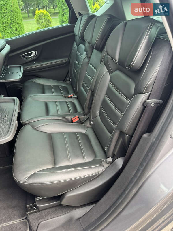 Минивэн Renault Scenic 2016 в Хмельницком