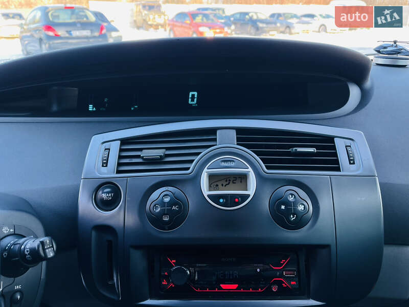 Минивэн Renault Scenic 2005 в Харькове