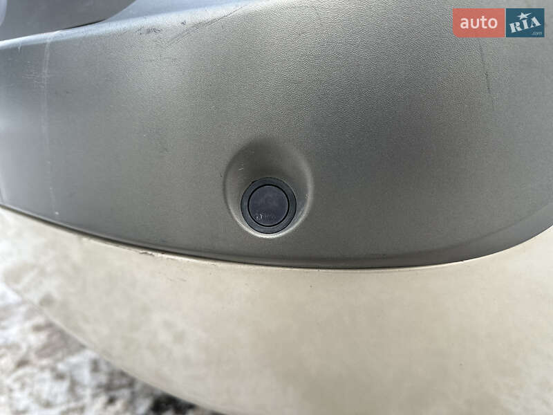 Минивэн Renault Scenic 2006 в Виннице