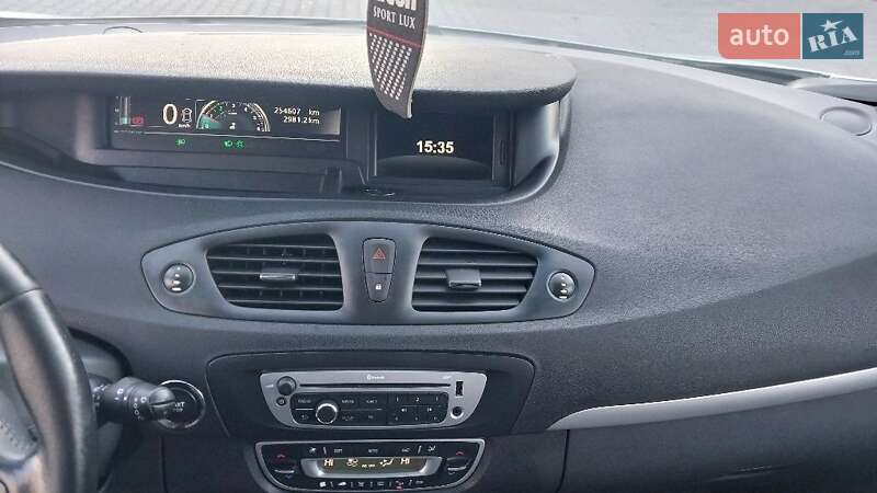 Минивэн Renault Scenic 2013 в Луцке