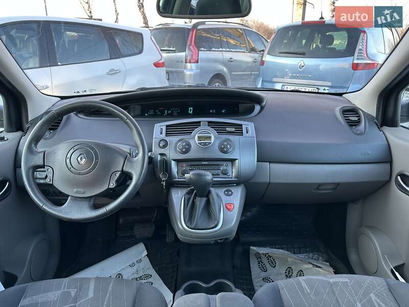 Минивэн Renault Scenic 2004 в Смеле