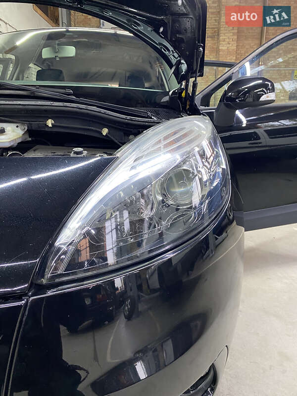 Минивэн Renault Scenic 2012 в Луцке