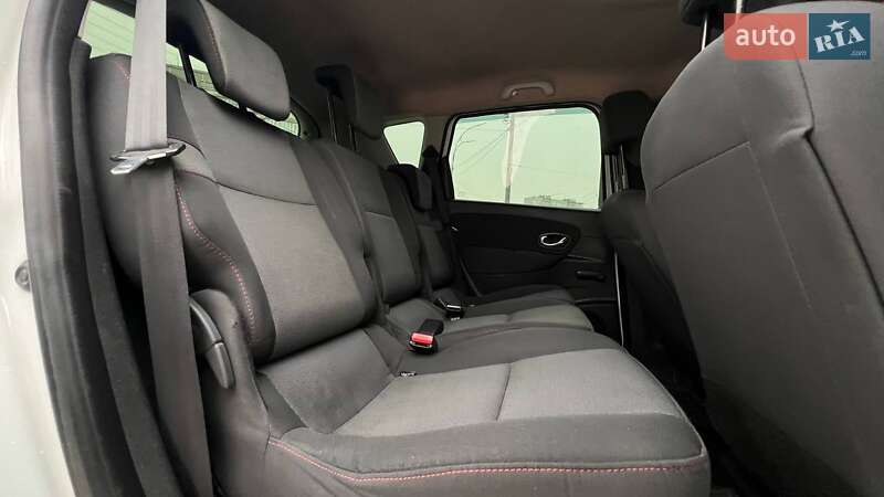 Минивэн Renault Scenic 2017 в Киеве