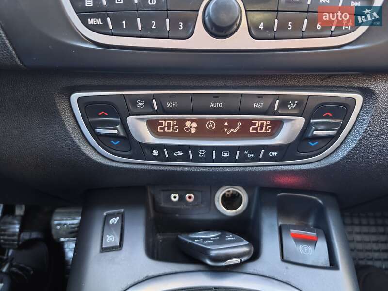 Минивэн Renault Scenic 2011 в Луцке