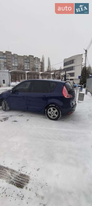 Минивэн Renault Scenic 2011 в Луцке