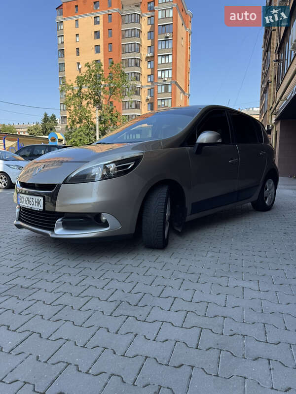 Мінівен Renault Scenic 2012 в Хмельницькому