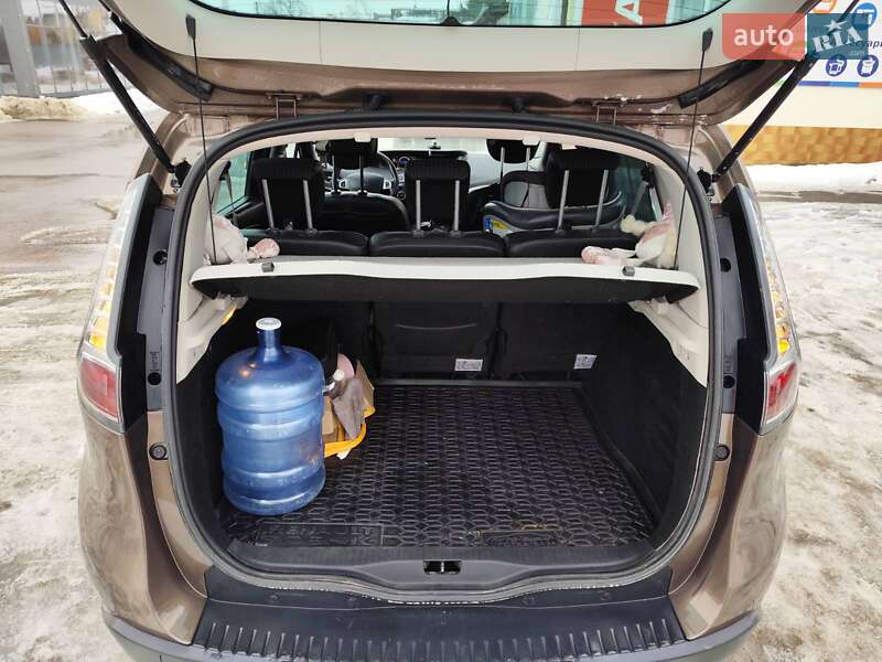 Минивэн Renault Scenic 2012 в Дрогобыче