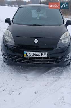 Минивэн Renault Scenic 2011 в Горохове