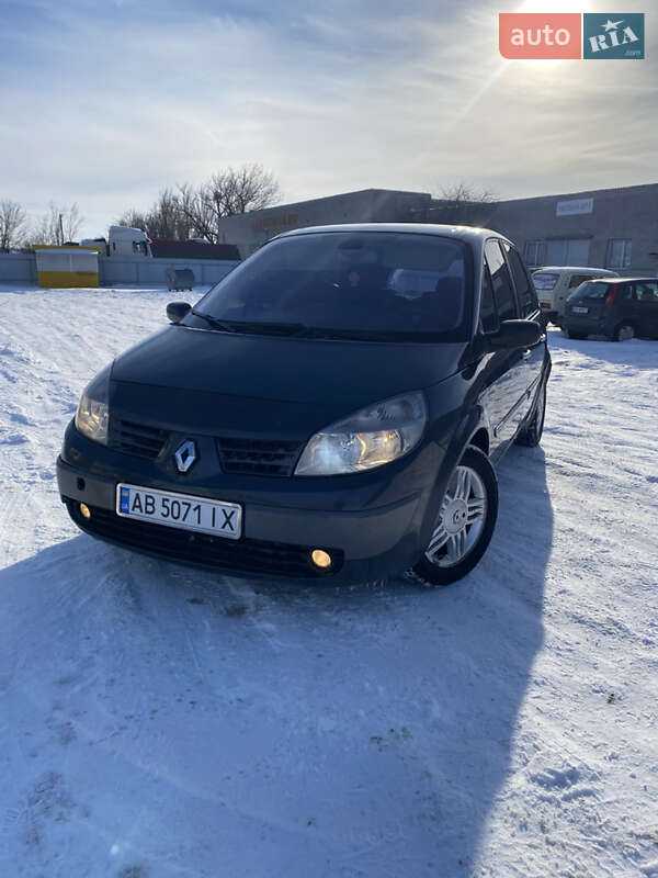 Минивэн Renault Scenic 2004 в Томашполе