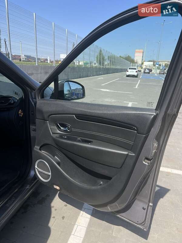 Минивэн Renault Scenic 2013 в Первомайске