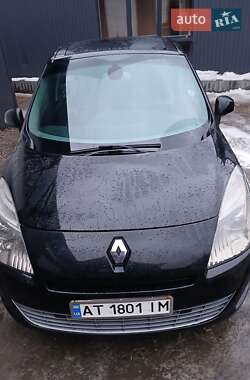 Мінівен Renault Scenic 2011 в Яремчі