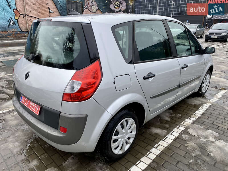 Минивэн Renault Scenic 2006 в Луцке