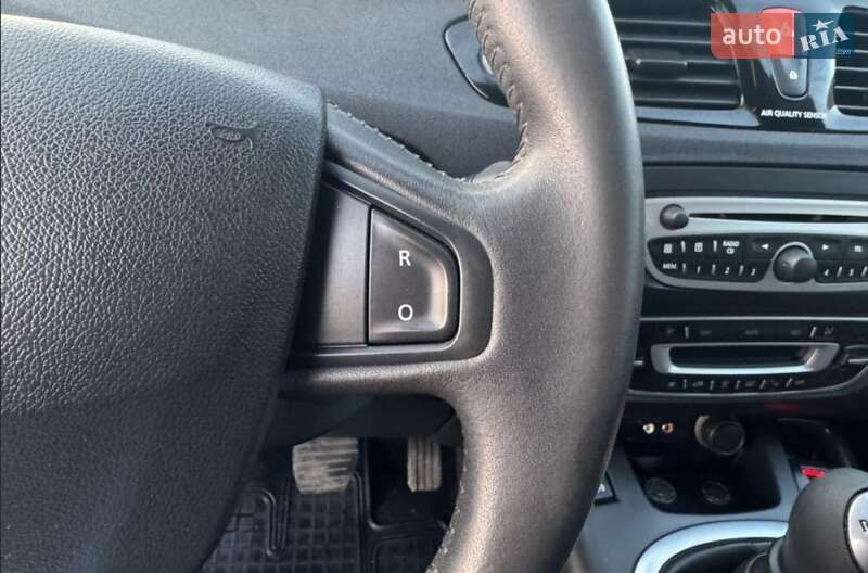 Минивэн Renault Scenic 2011 в Дубно фото 25 Минивэн Renault Scenic 2011 в Дубно