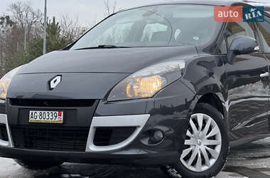 Минивэн Renault Scenic 2012 в Стрые