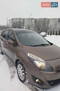Минивэн Renault Scenic 2010 в Дрогобыче