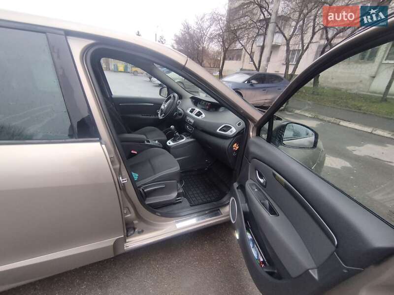 Мінівен Renault Scenic 2009 в Хмельницькому