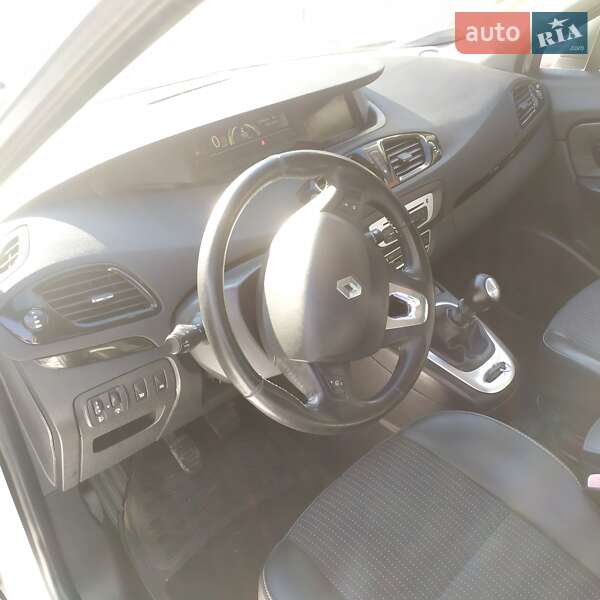 Минивэн Renault Scenic 2015 в Дубно фото 41 Минивэн Renault Scenic 2015 в Дубно