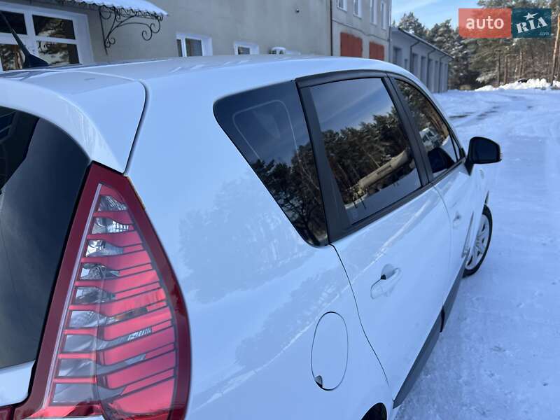 Минивэн Renault Scenic 2010 в Радивилове фото 45 Минивэн Renault Scenic 2010 в Радивилове