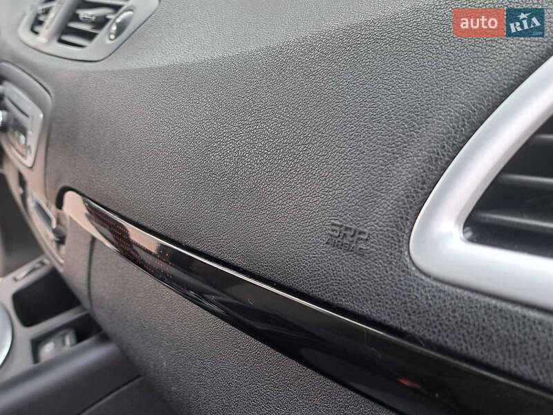 Мінівен Renault Scenic 2012 в Одесі фото 22 Мінівен Renault Scenic 2012 в Одесі