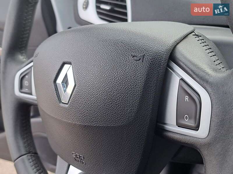 Мінівен Renault Scenic 2012 в Одесі фото 29 Мінівен Renault Scenic 2012 в Одесі