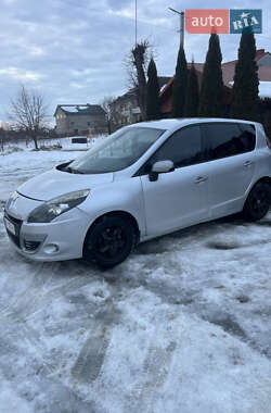 Минивэн Renault Scenic 2011 в Яворове