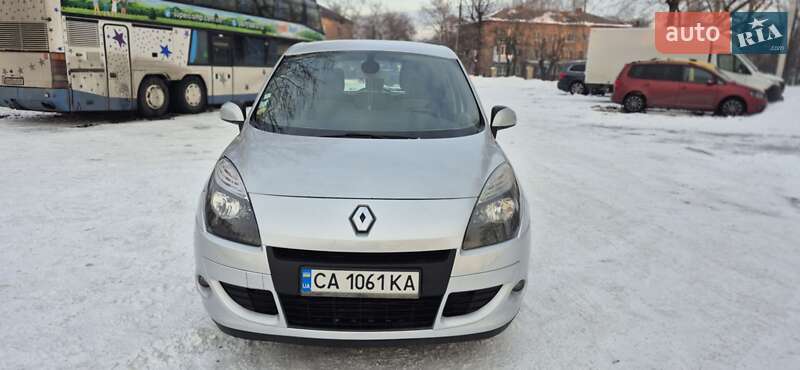 Минивэн Renault Scenic 2010 в Черкассах