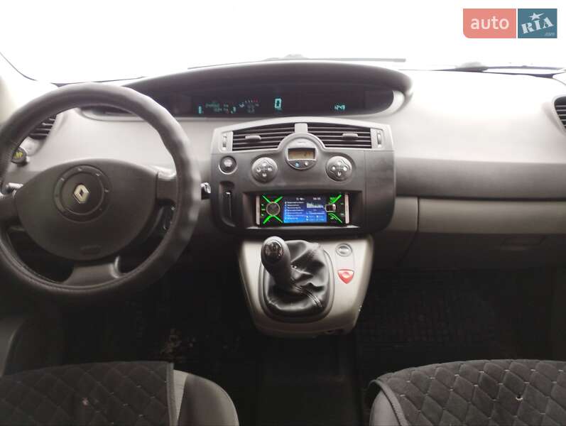 Минивэн Renault Scenic 2004 в Мене