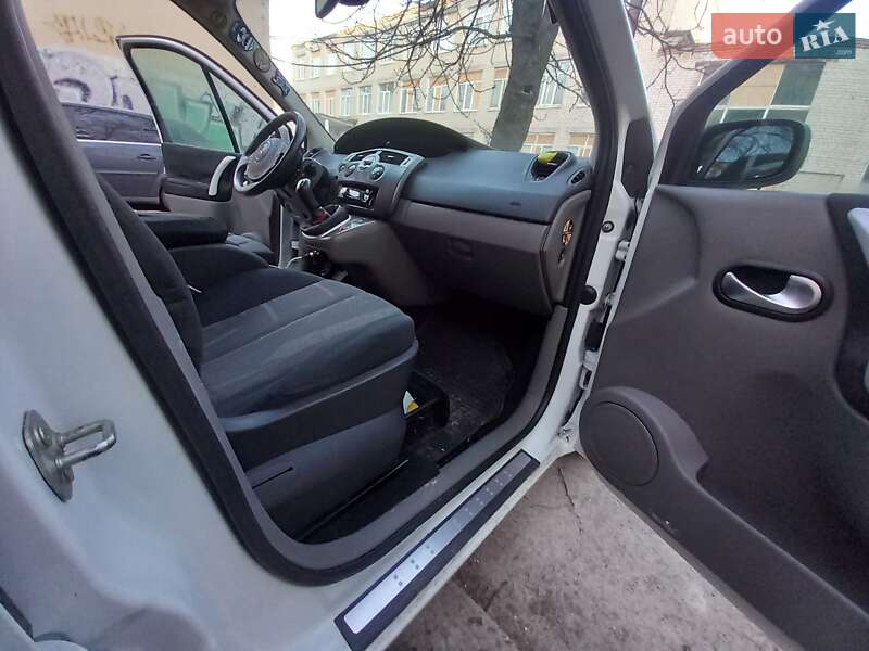 Минивэн Renault Scenic 2004 в Херсоне фото 10 Минивэн Renault Scenic 2004 в Херсоне
