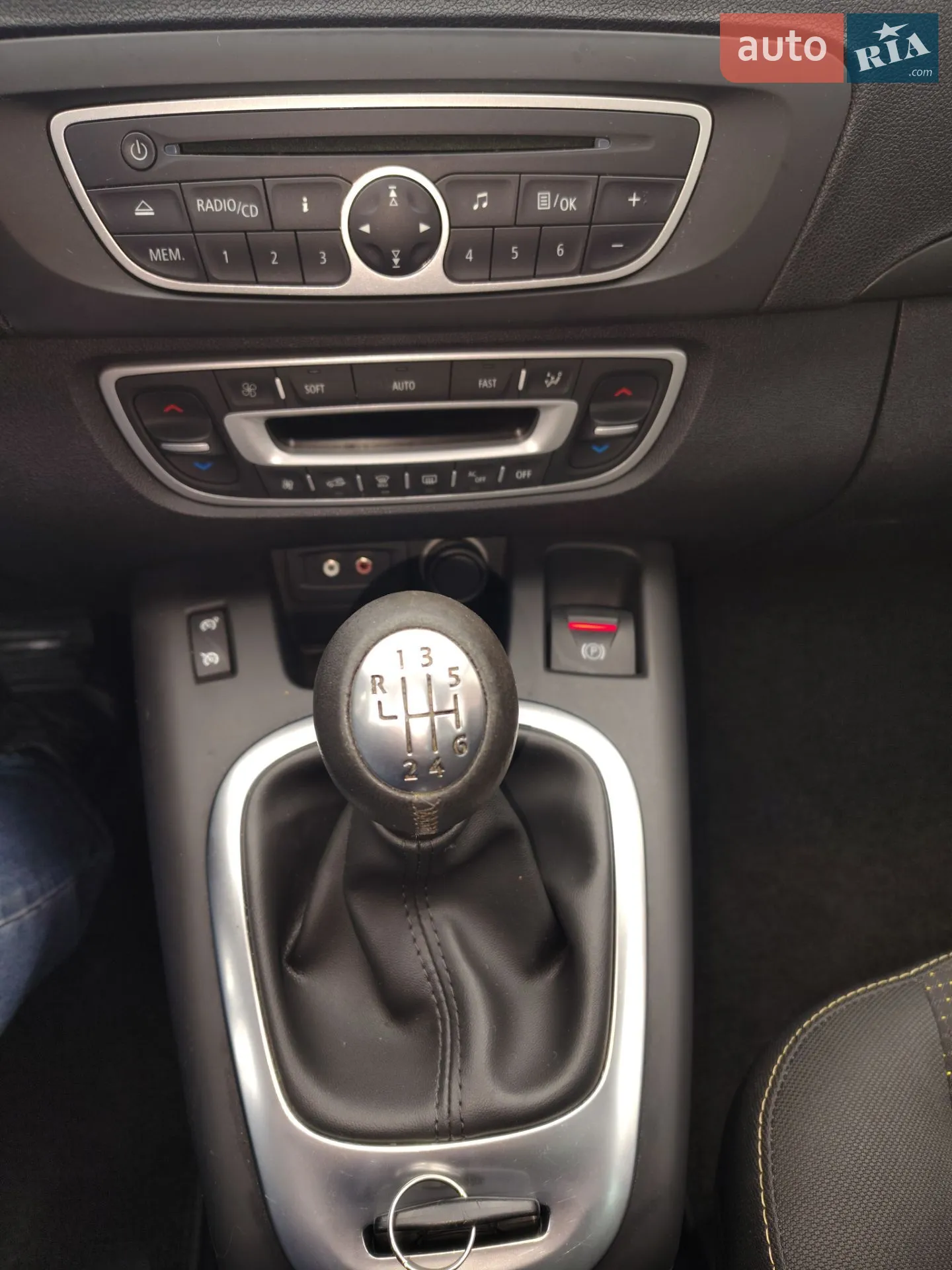 2010 Renault Scenic - мініатюра 9