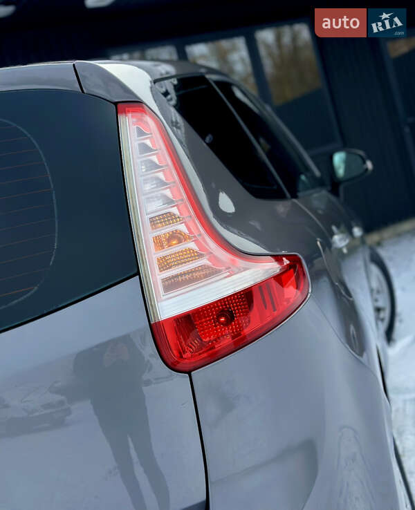 Минивэн Renault Scenic 2009 в Дрогобыче