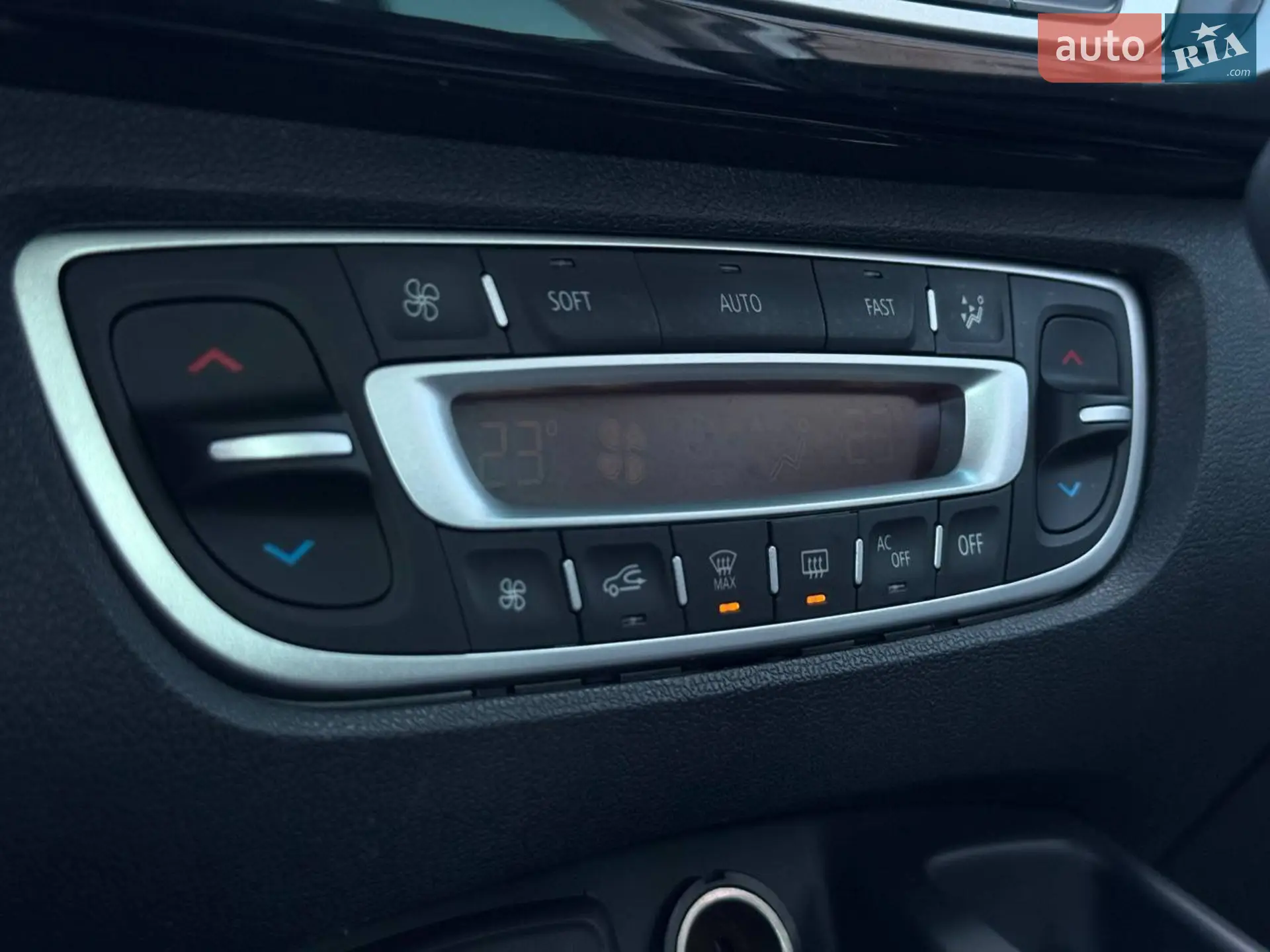 2015 Renault Scenic - мініатюра 37