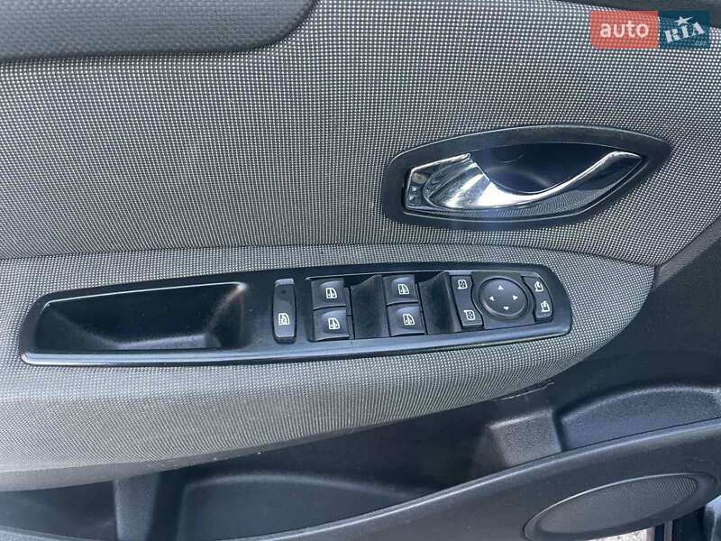 Мінівен Renault Scenic 2012 в Житомирі