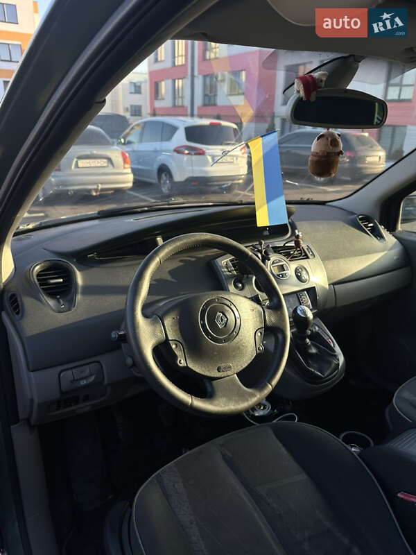 Мінівен Renault Scenic 2004 в Рівному