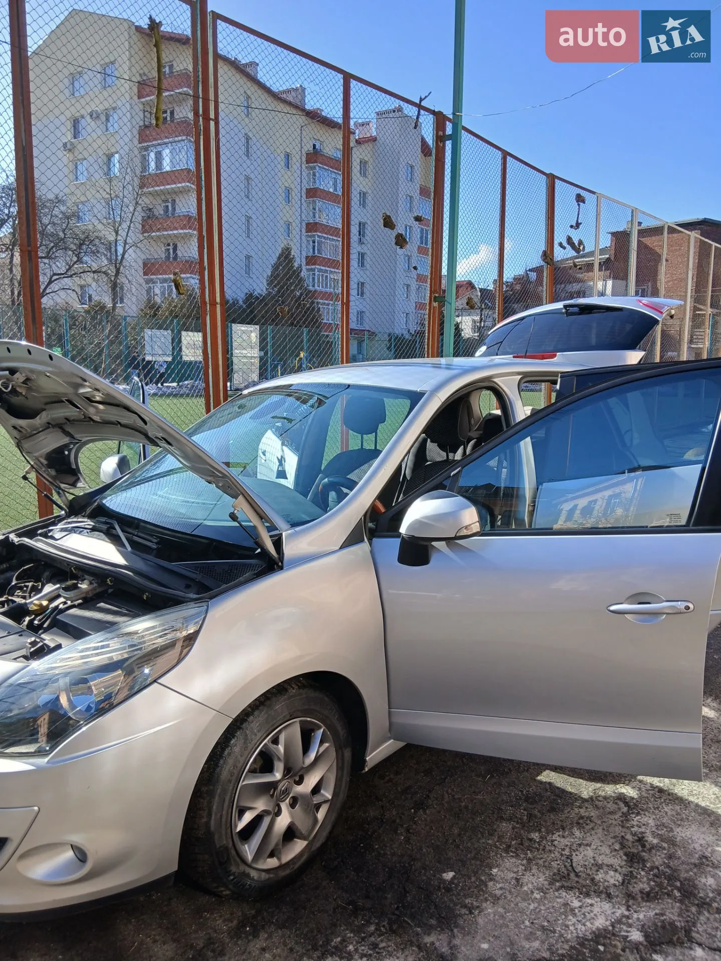 2011 Renault Scenic - мініатюра 2