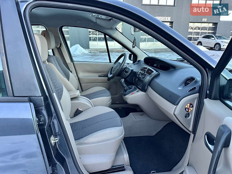 Минивэн Renault Scenic 2005 в Киеве