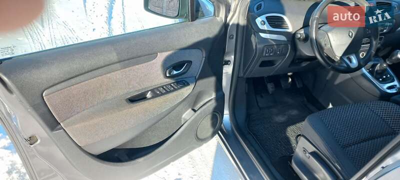 Мінівен Renault Scenic 2011 в Сумах