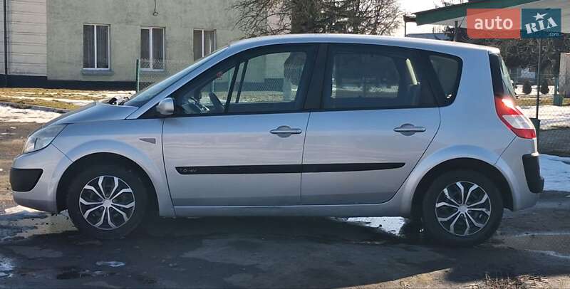 Минивэн Renault Scenic 2005 в Дубно