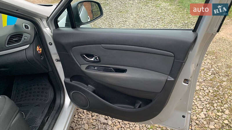 Минивэн Renault Scenic 2012 в Бурштыне