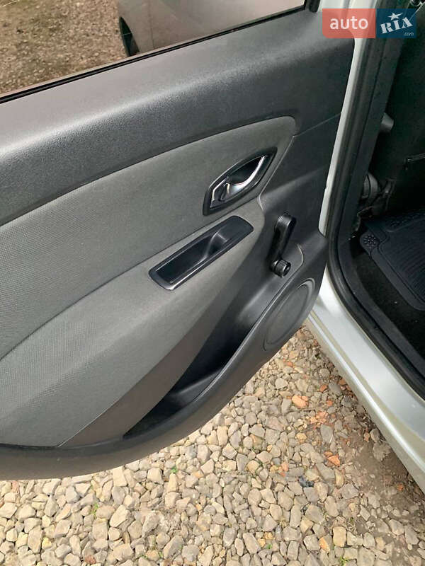 Минивэн Renault Scenic 2012 в Бурштыне