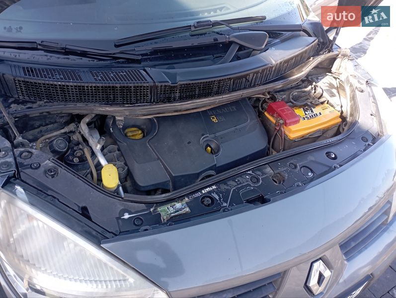 Минивэн Renault Scenic 2006 в Бродах